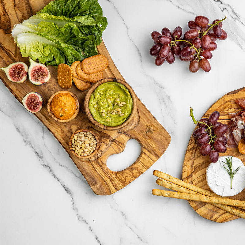 Cutting board with juice groove and handle "CARTHAGE".